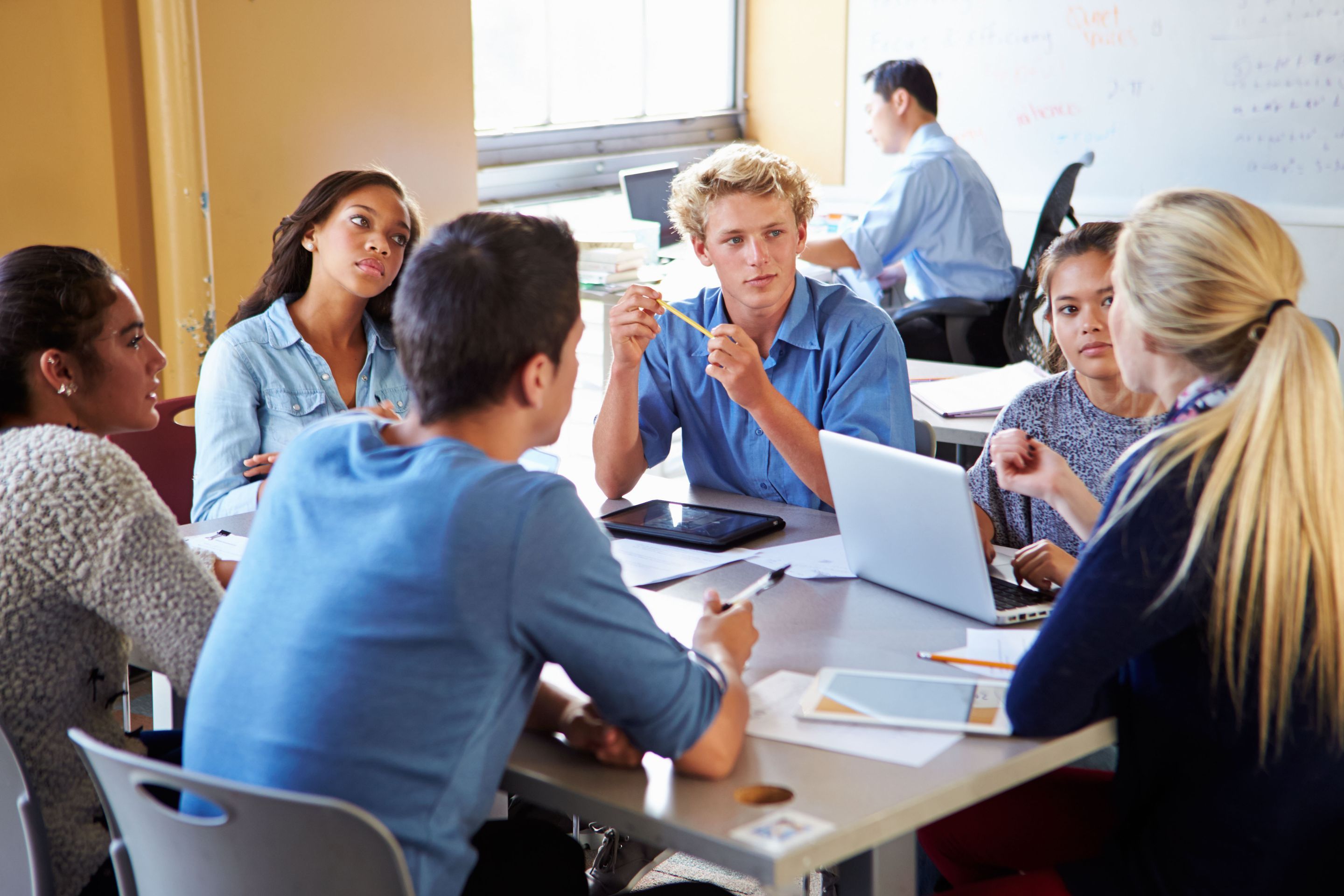 Study in UK: Tips to Excel your Group Projects